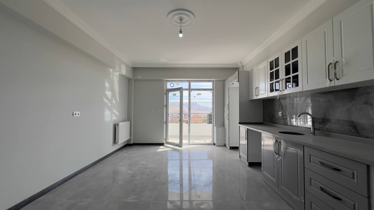 HARMAN MH, HASTANE YAKININDA SATILIK 3 CEPHELİ, EN ÜST KAT, LÜKS 3+1 DAİRE - 5