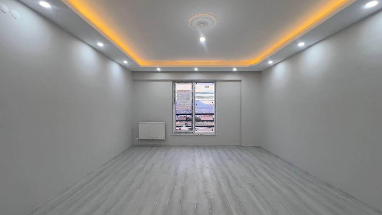 HARMAN MH, HASTANE YAKININDA SATILIK 3 CEPHELİ, EN ÜST KAT, LÜKS 3+1 DAİRE - 6