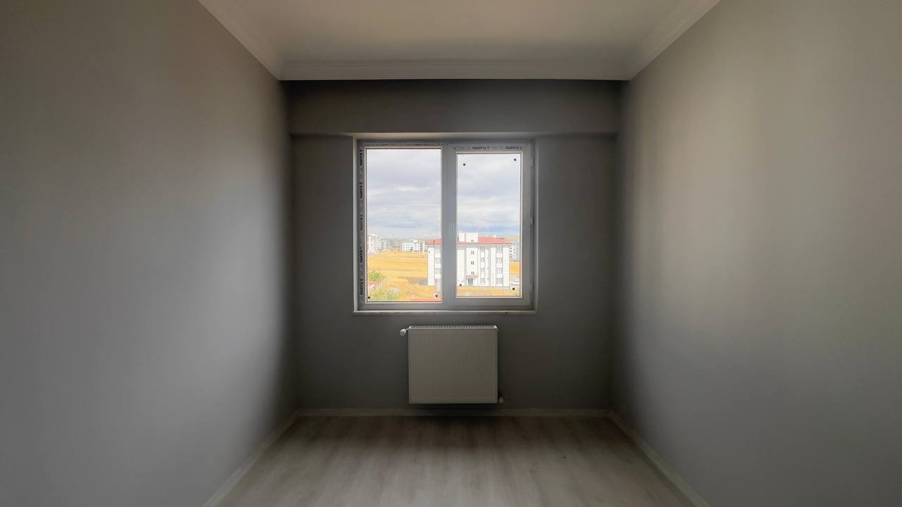 HASTANEYE YÜRÜME MESAFESİNDE KİRALIK GENİŞ 3+1 ODALI EN ÜST KAT DAİRE - 12