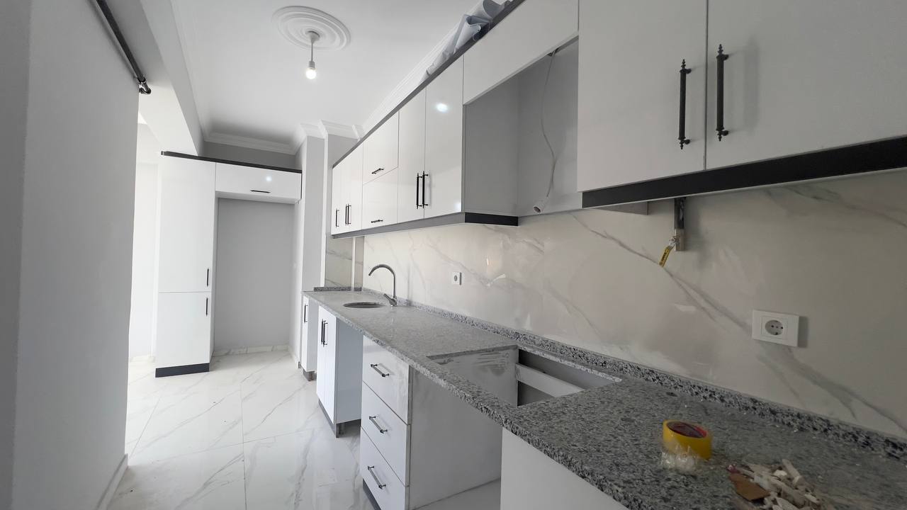 HASTANEYE YÜRÜME MESAFESİNDE KİRALIK GENİŞ 3+1 ODALI EN ÜST KAT DAİRE - 2