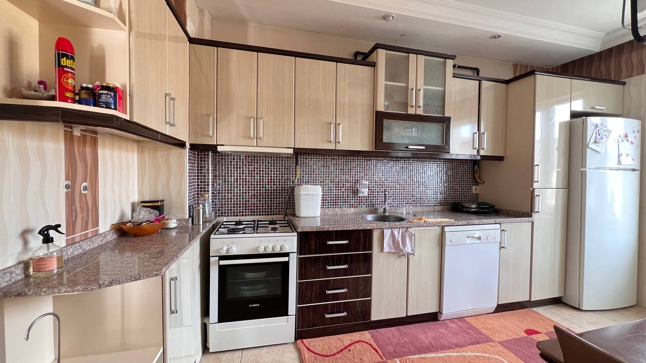 Yeni Mahallede Satılık 3+1 Arakat Daire - 2