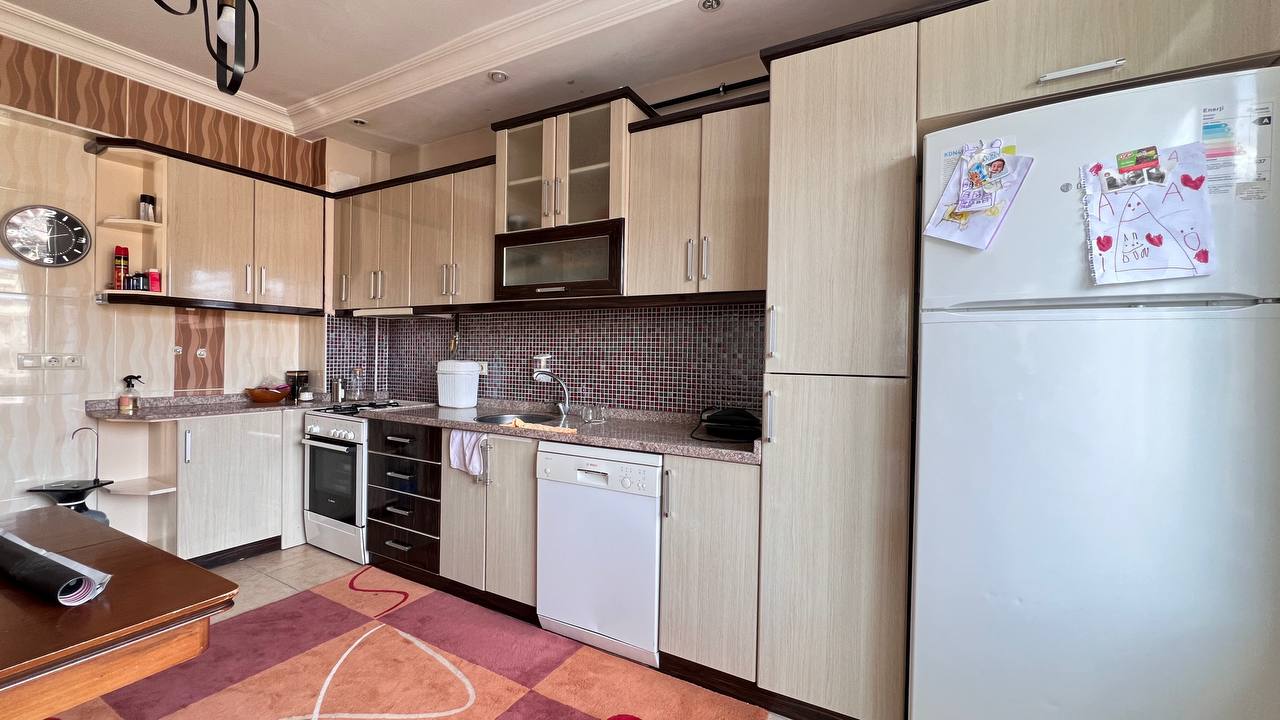Yeni Mahallede Satılık 3+1 Arakat Daire